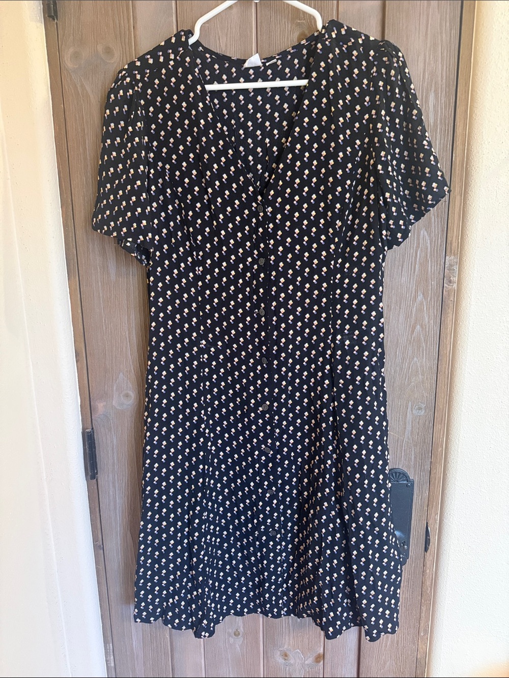 Black Short Sleeve Floral Knee Length Dress